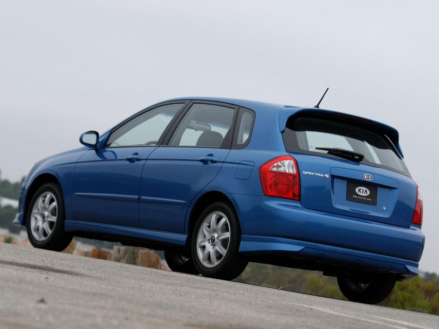  Kia Spectra5 2004 года  (фото 5 из 23)